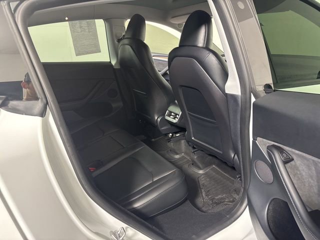 Used 2023 Tesla Model Y Long Range image 31