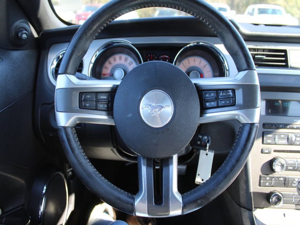 Used 2012 Ford Mustang Premium image 13