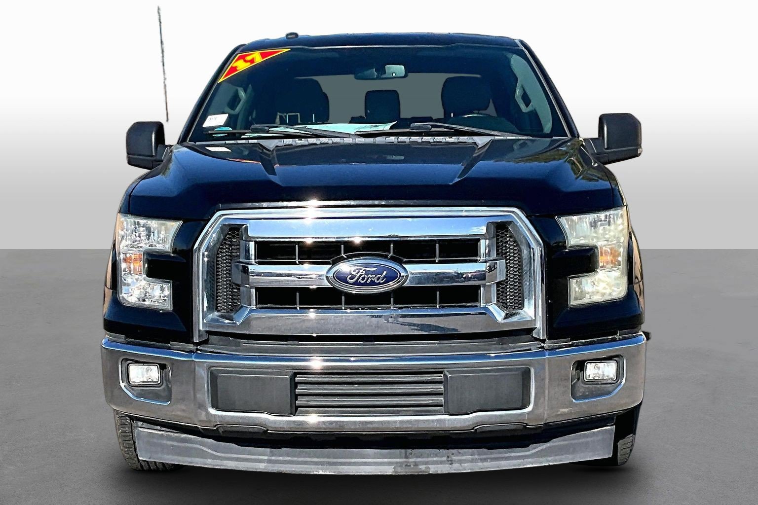 Used 2017 Ford F150 XLT w/ Equipment Group 301A Mid RWD image 3