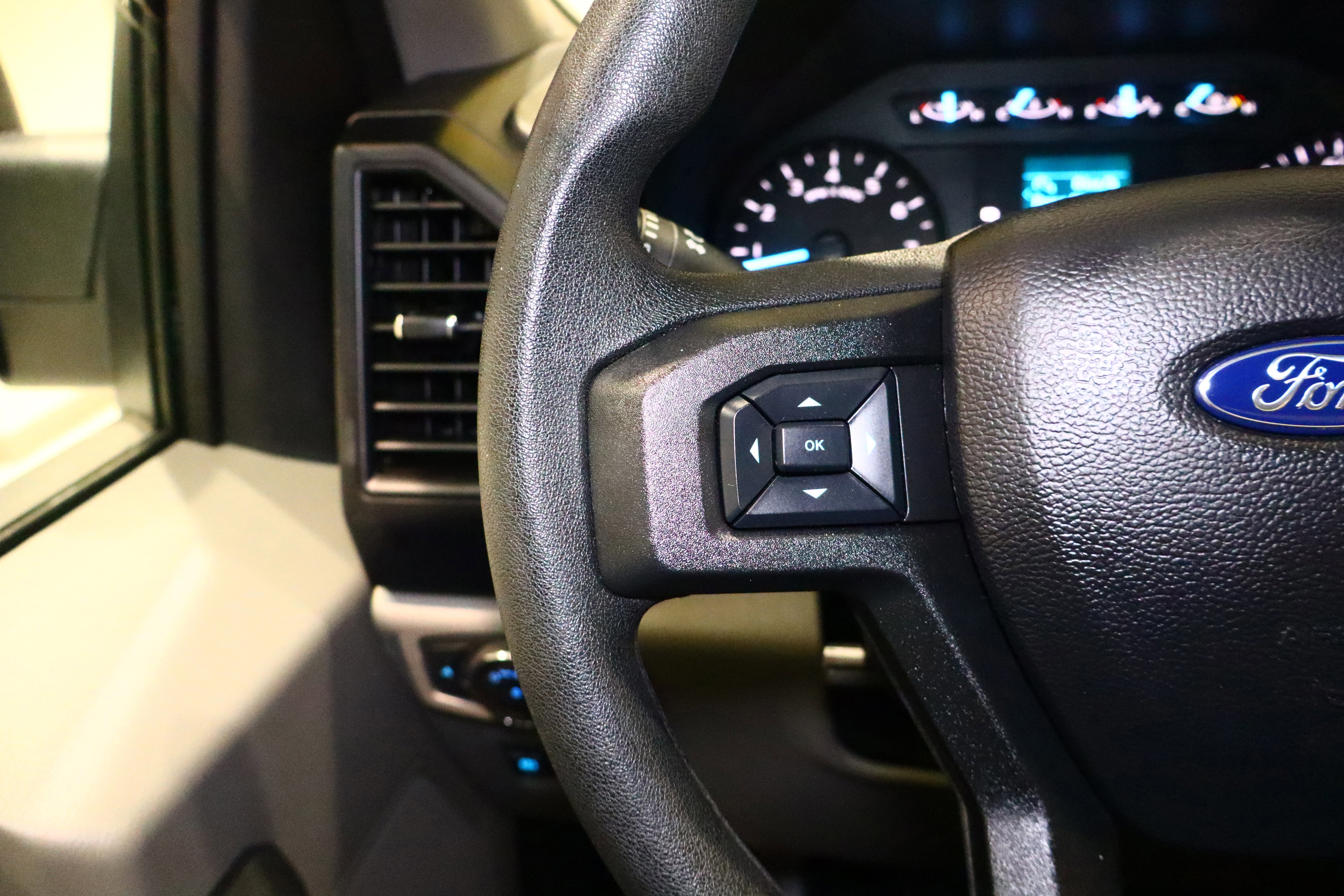 Used 2019 Ford F150 XL image 11
