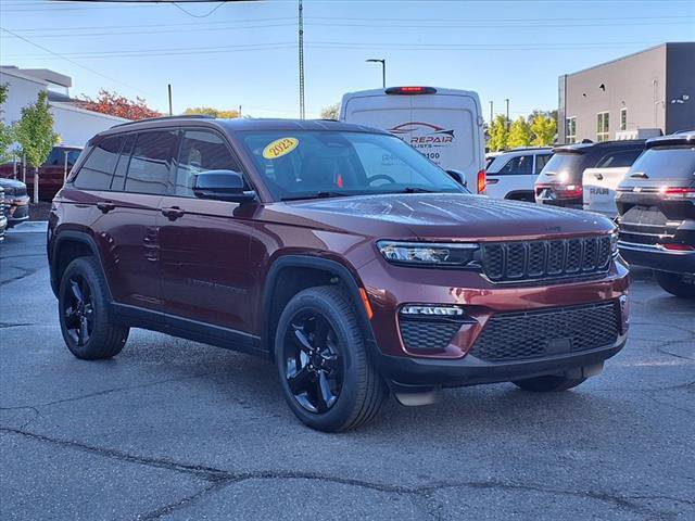 Certified 2023 Jeep Grand Cherokee Limited w/ Black Appearance Package image 1