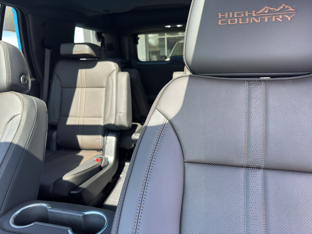 New 2026 Chevrolet Tahoe High Country w/ Sun And Tow Package AWD/4WD image 17