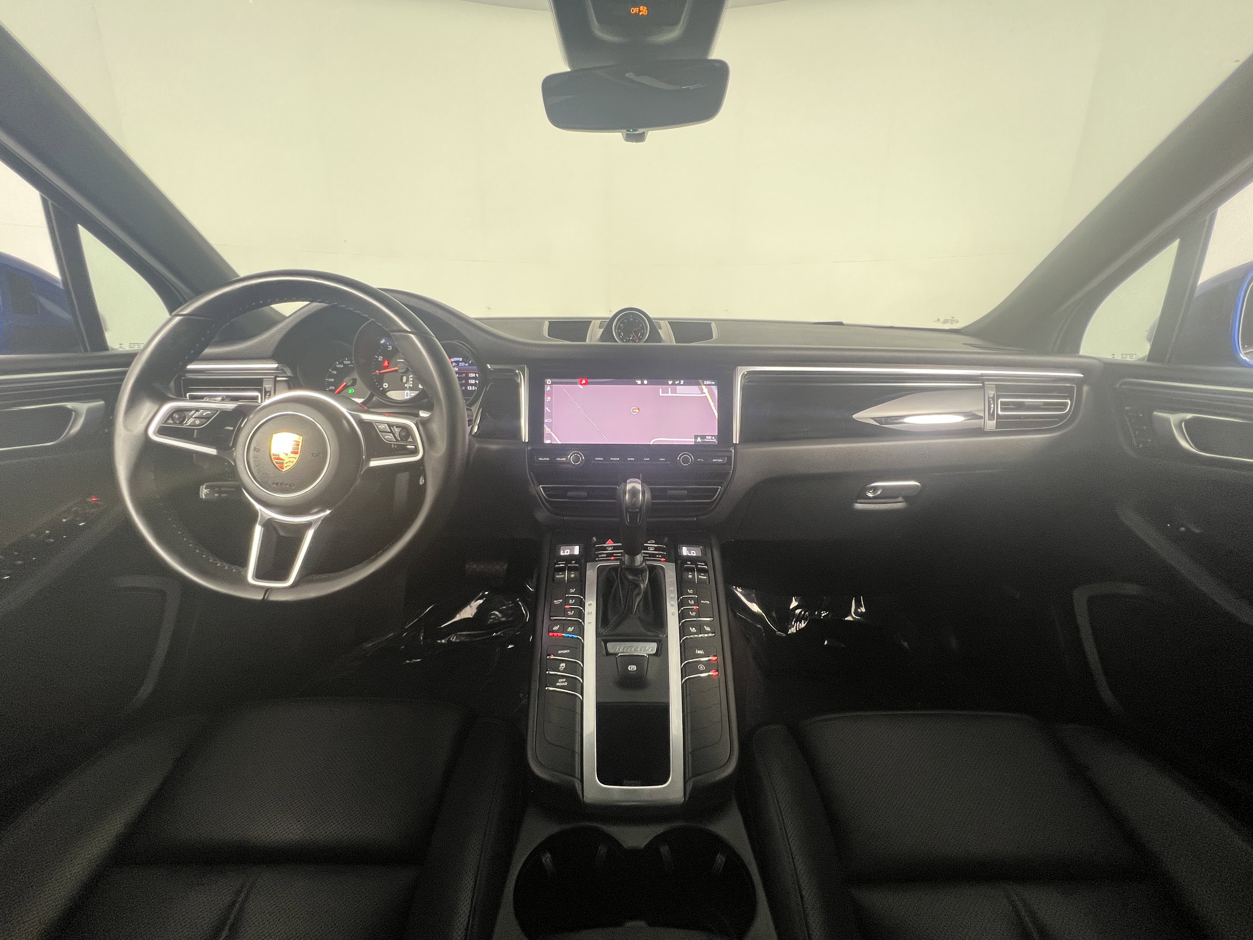 Certified 2019 Porsche Macan AWD/4WD image 13