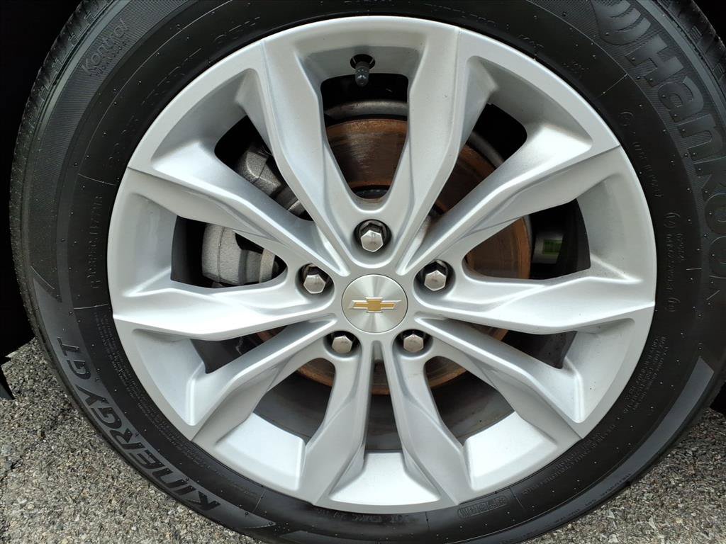 Used 2025 Chevrolet Malibu LT FWD image 11
