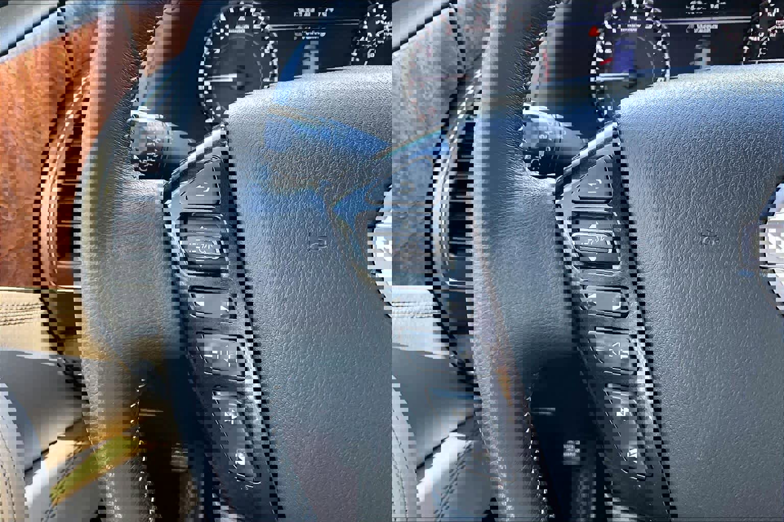 Used 2023 Nissan Armada SL w/ Cargo Package image 22