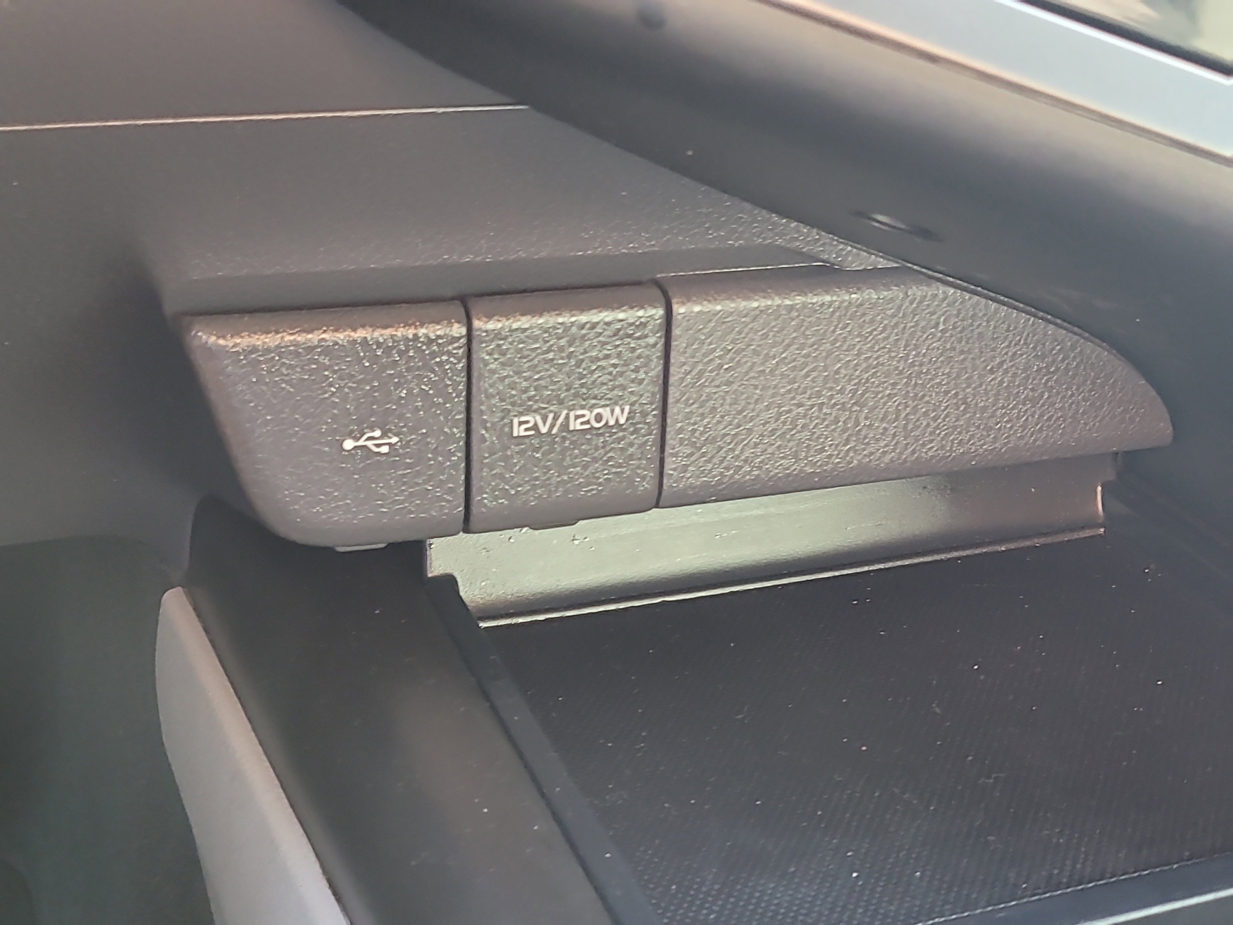 Used 2024 Toyota Camry SE w/ Convenience Package image 24