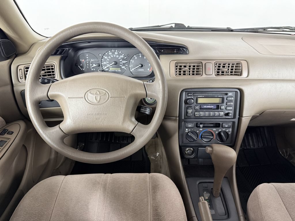 Used 1999 Toyota Camry LE w/ Value Pkg FWD image 31