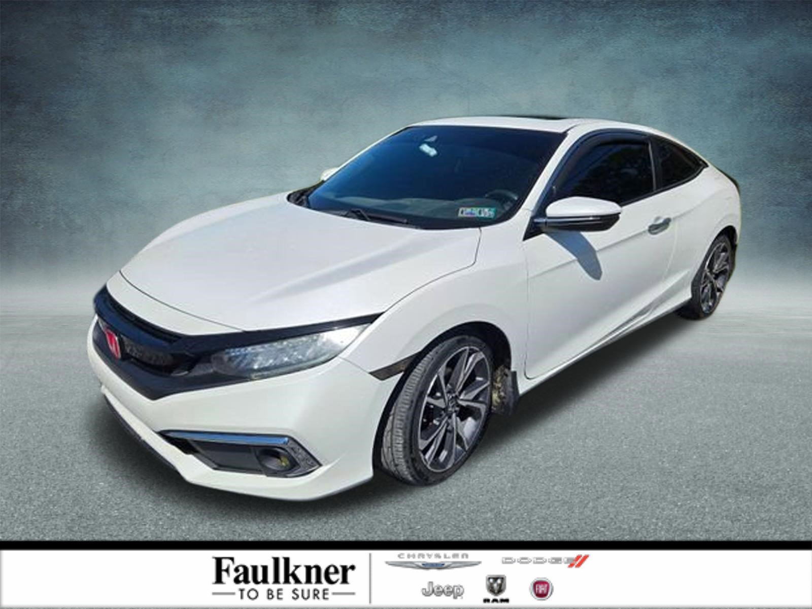 Used 2019 Honda Civic Touring image 1