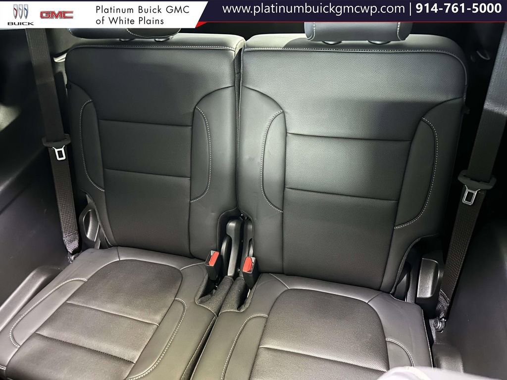 Used 2023 GMC Acadia SLT w/ Elevation Edition image 22