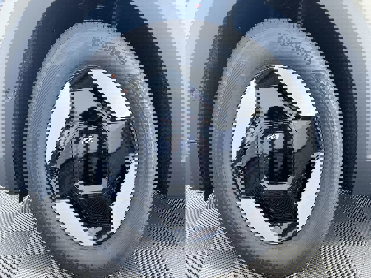 New 2026 Kia EV9 Wind image 13