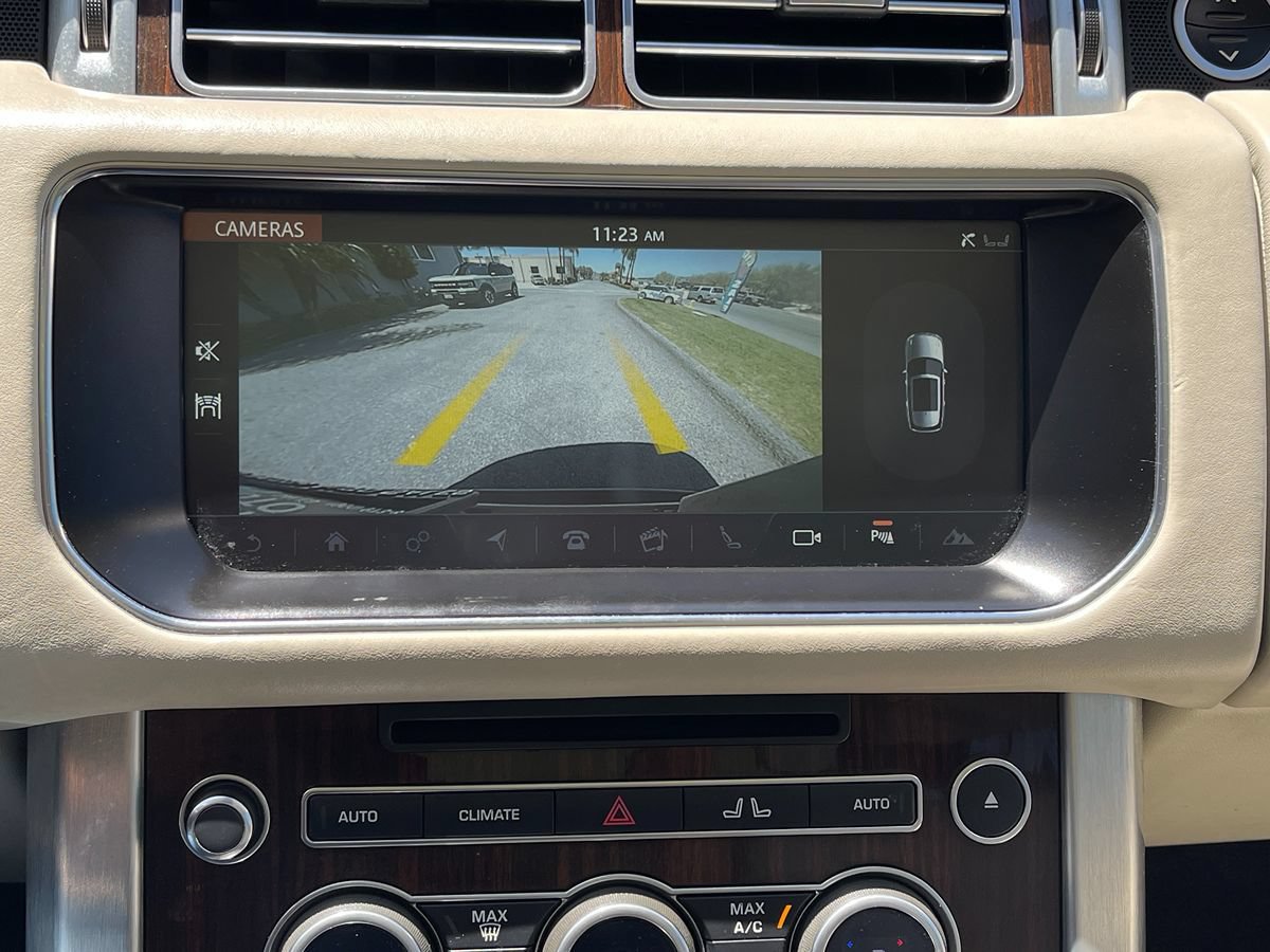 Used 2017 Land Rover Range Rover HSE AWD/4WD image 9
