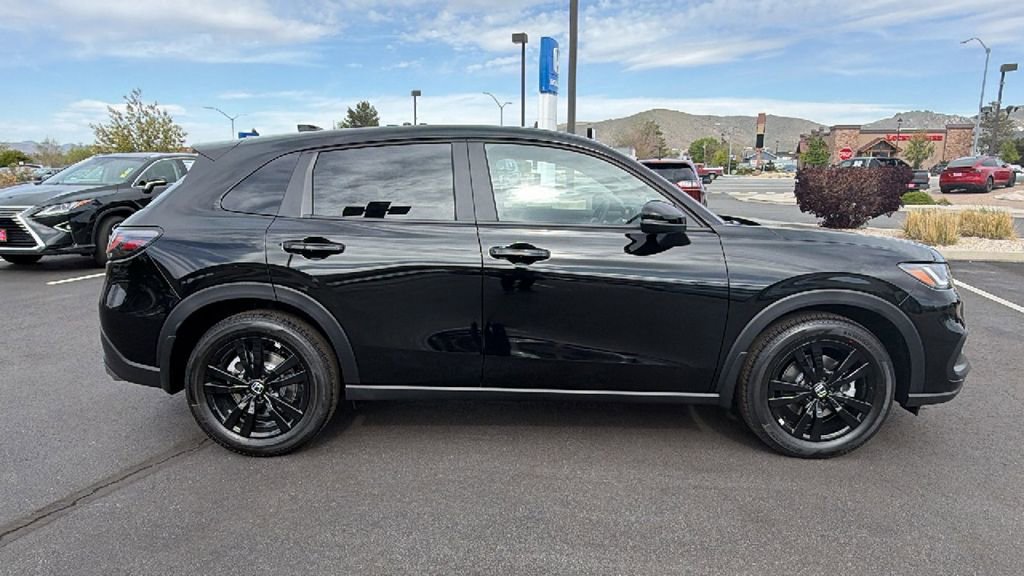 New 2026 Honda HR-V Sport image 2