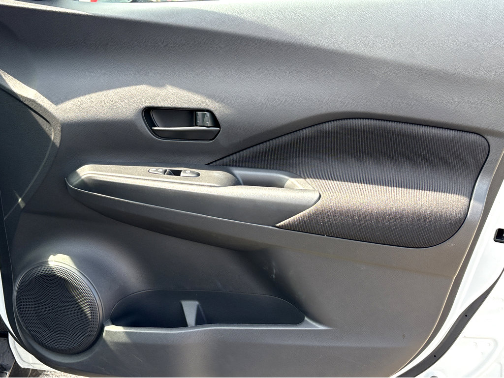 Used 2025 Nissan Kicks Play S image 10