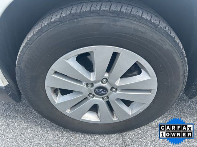 Used 2019 Subaru Outback 2.5i Premium image 11