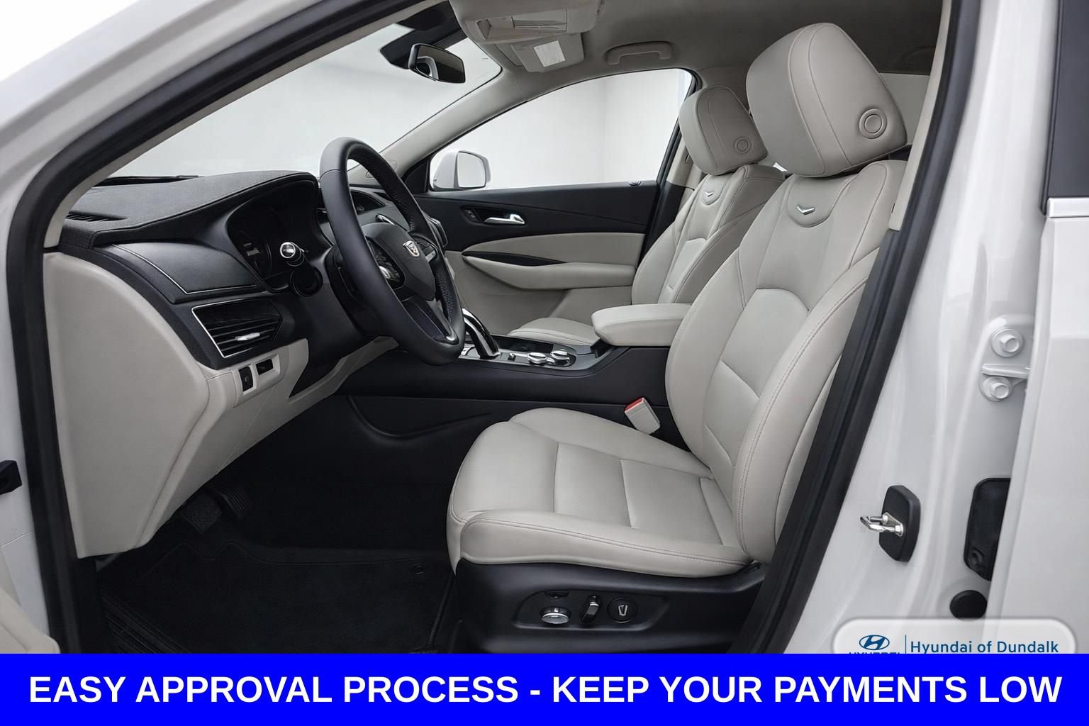 Used 2023 Cadillac XT4 Premium Luxury FWD image 10