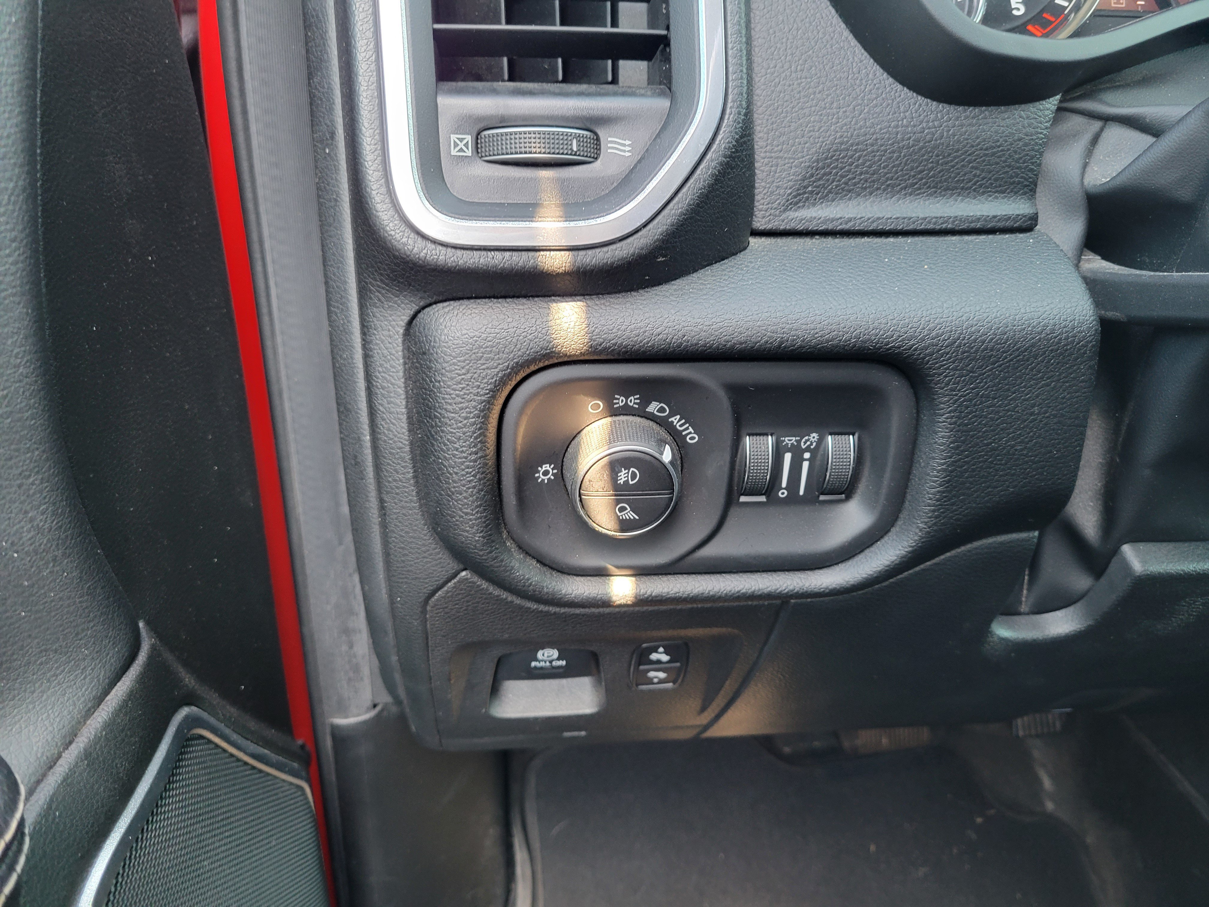 Used 2022 RAM 1500 Laramie RWD image 25