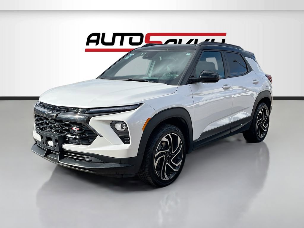 Used 2024 Chevrolet TrailBlazer RS w/ Convenience Package AWD/4WD image 3