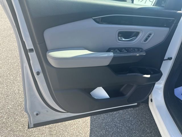 Certified 2025 Honda Pilot EX-L image 32