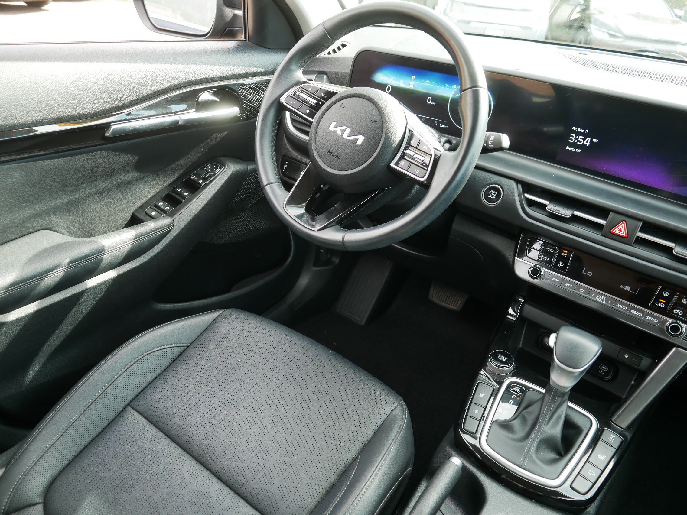 Certified 2024 Kia Seltos EX AWD/4WD image 9