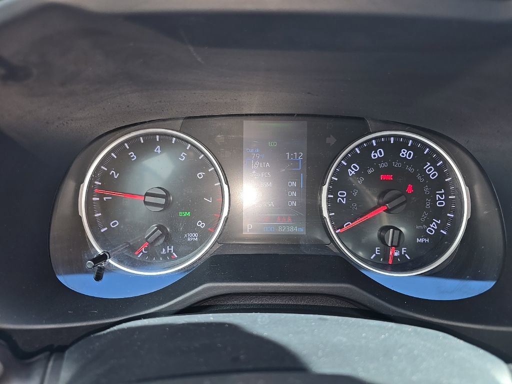 Used 2022 Toyota RAV4 XLE Premium image 11