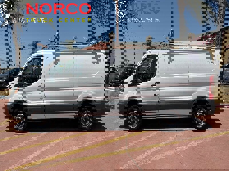 Used 2015 Ford Transit 250 130 Low Roof image 5