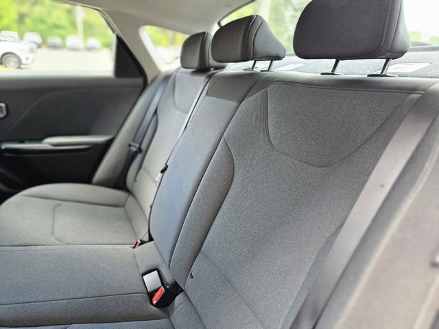 Used 2025 Kia K4 LXS image 29