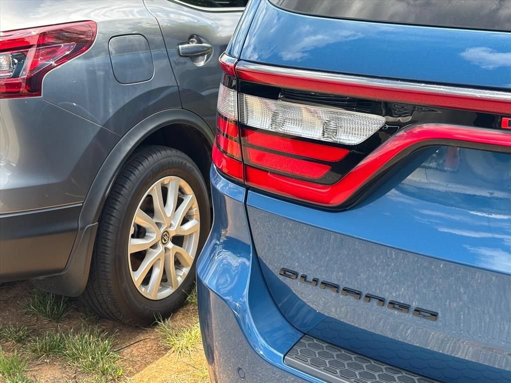 Used 2023 Dodge Durango GT RWD image 12