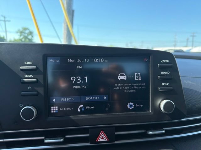 Used 2023 Hyundai Elantra SEL FWD image 19