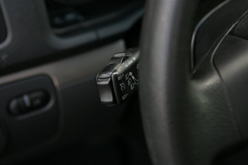 Used 2009 Volkswagen Rabbit S FWD image 11