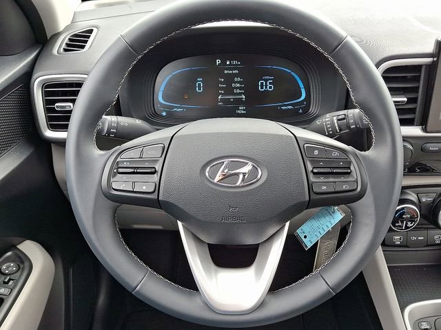 Used 2023 Hyundai Venue SEL image 20