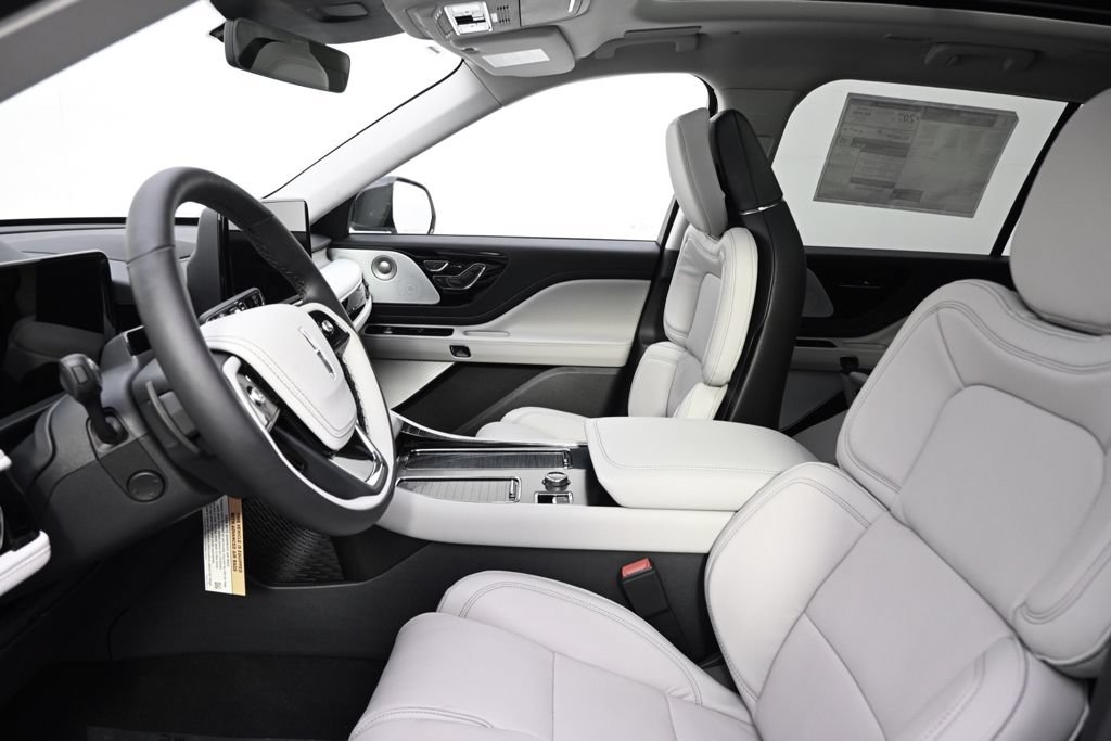 New 2026 Lincoln Aviator Reserve AWD/4WD image 13