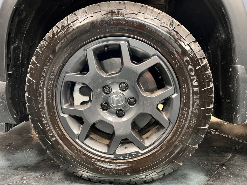 Used 2025 Honda Pilot TrailSport image 34