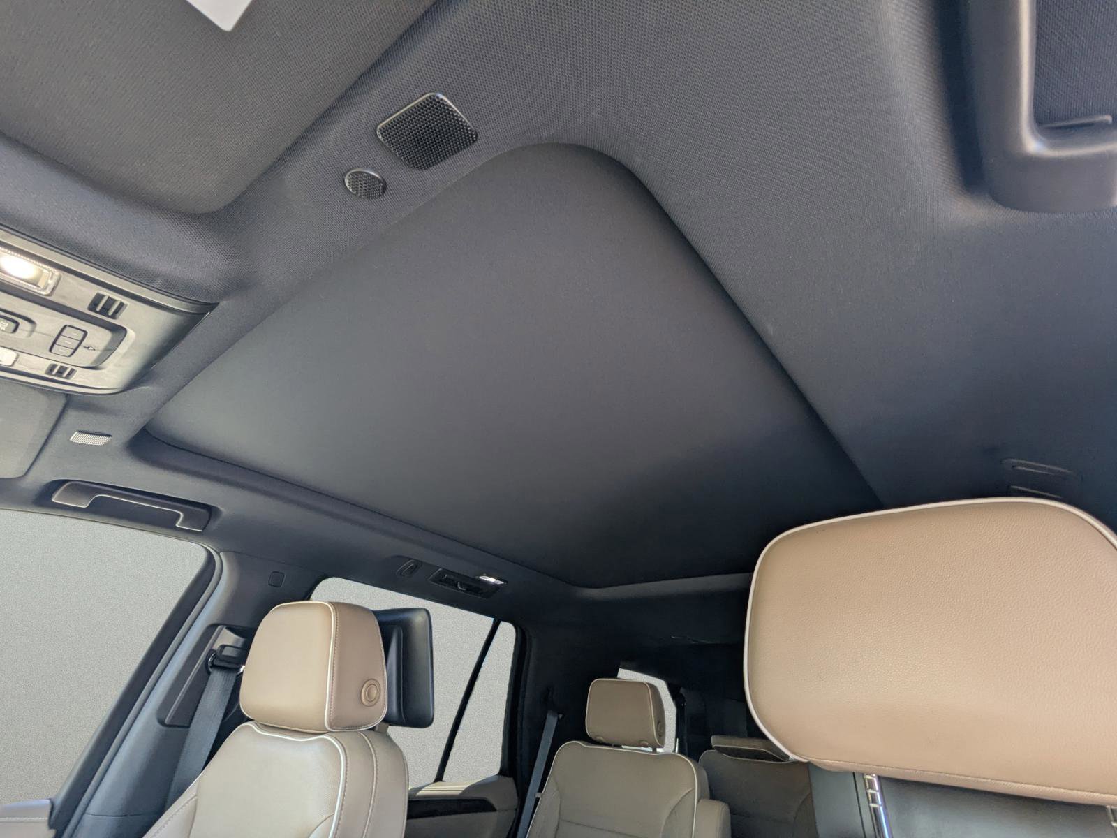 Used 2021 Chevrolet Tahoe Premier w/ Premium Package image 28