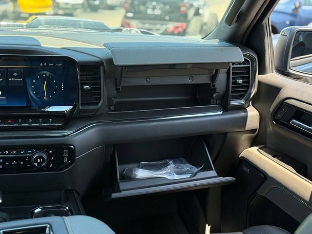 Used 2022 Chevrolet Silverado 1500 ZR2 w/ Technology Package AWD/4WD image 31