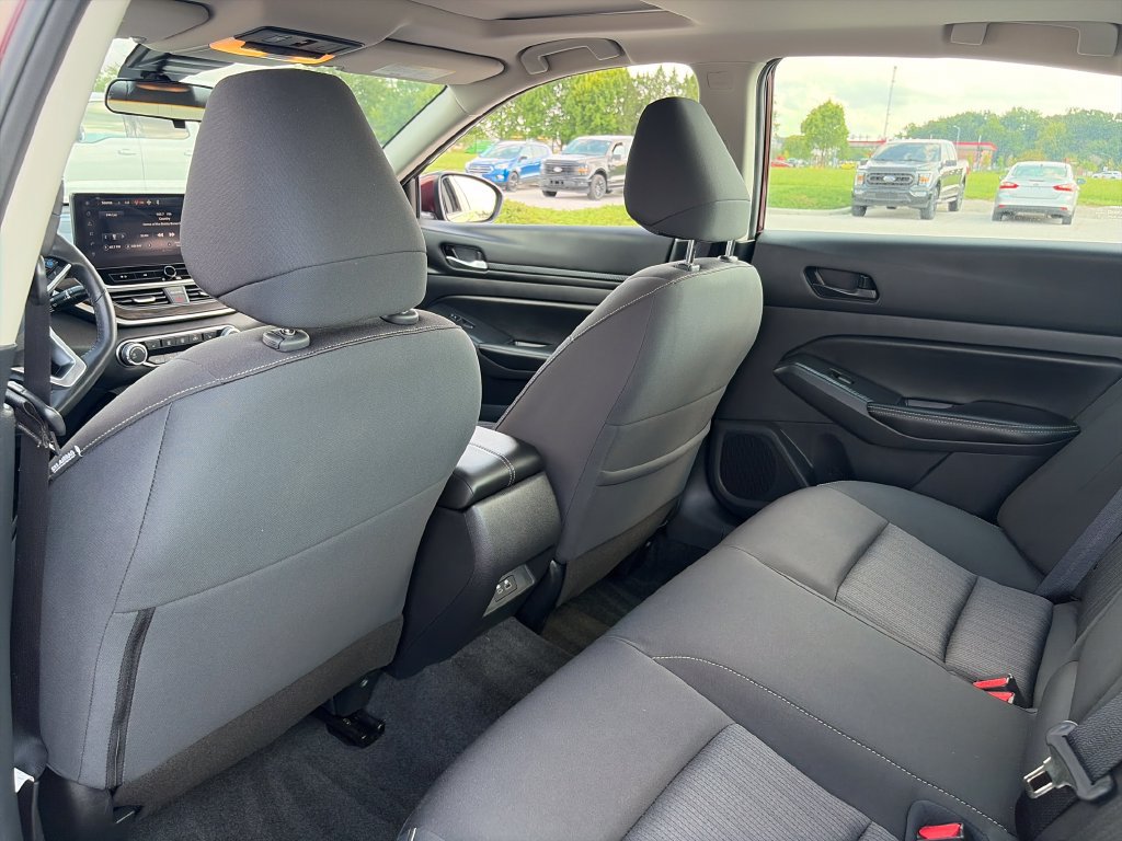 Used 2024 Nissan Altima 2.5 SV w/ SV Premium Package FWD image 25