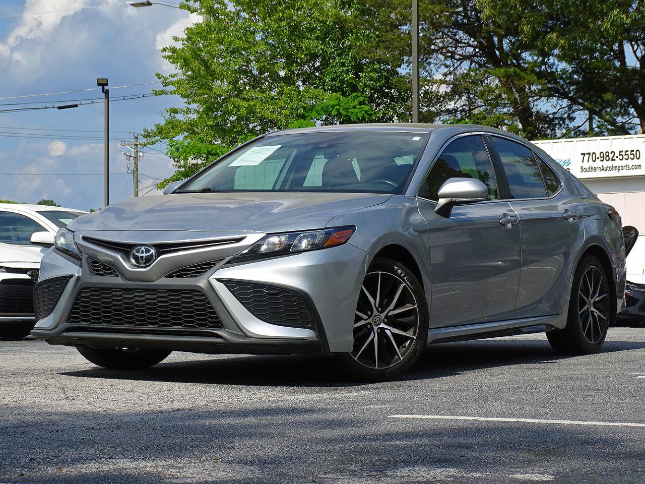 Used 2023 Toyota Camry SE FWD image 4