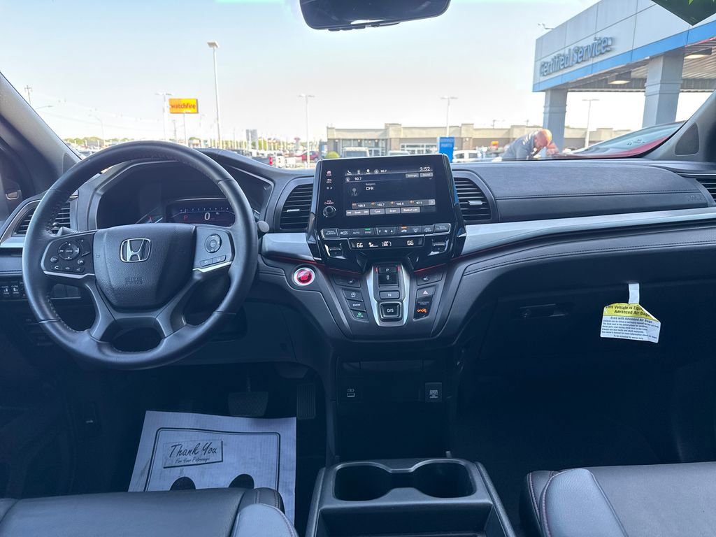 Used 2023 Honda Odyssey Sport image 14