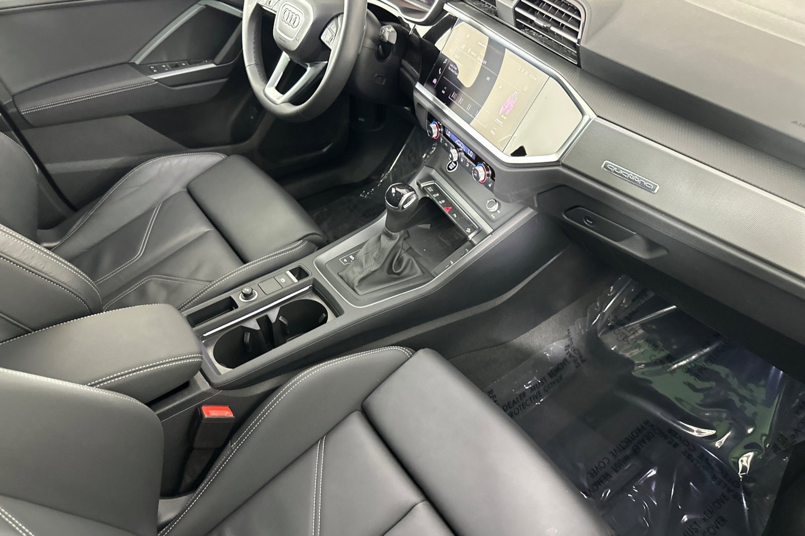 Used 2025 Audi Q3 2.0T Premium w/ Convenience Package image 15