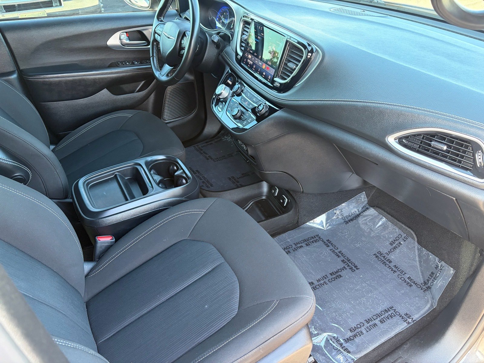 Used 2021 Chrysler Pacifica Touring w/ S Appearance Package FWD image 34