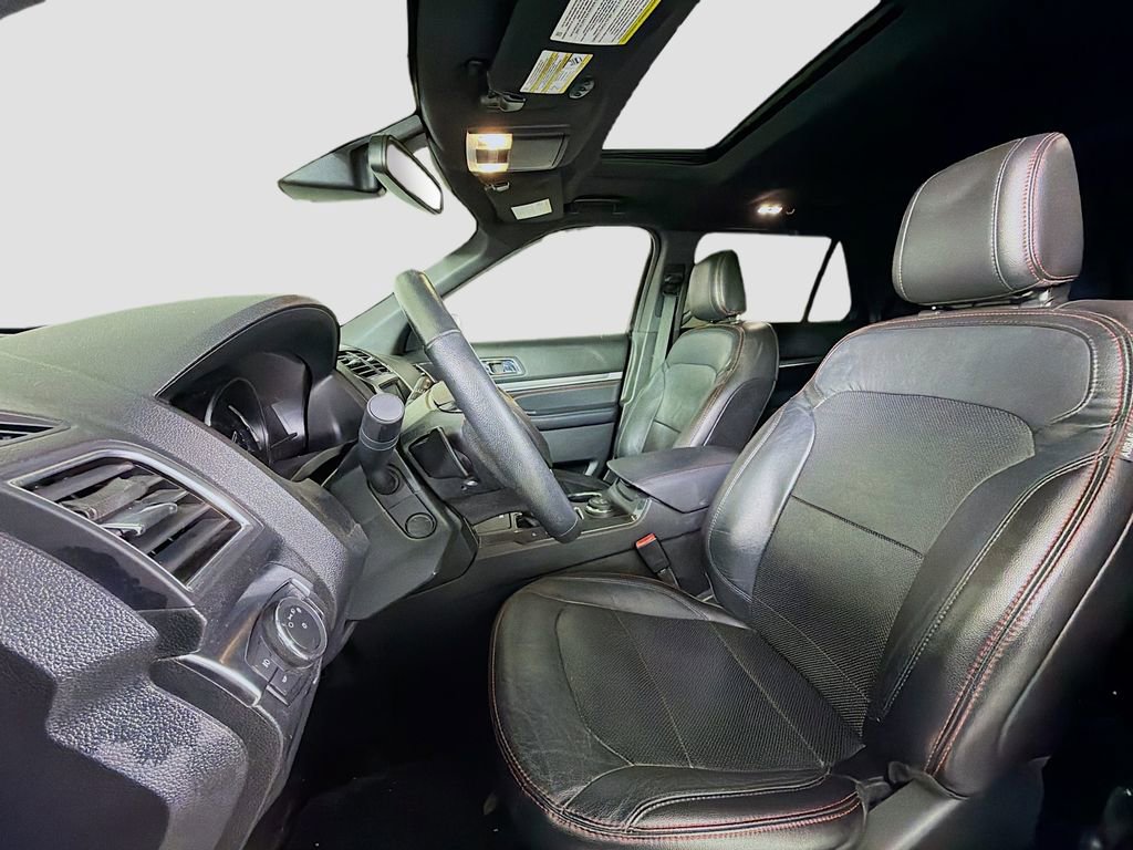 Used 2018 Ford Explorer Sport w/ Equipment Group 401A image 12