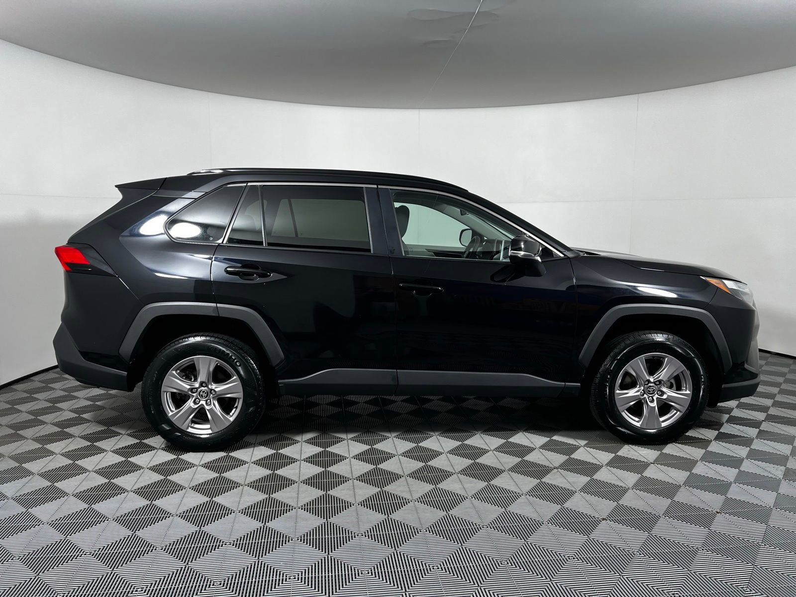 Certified 2024 Toyota RAV4 XLE FWD image 4