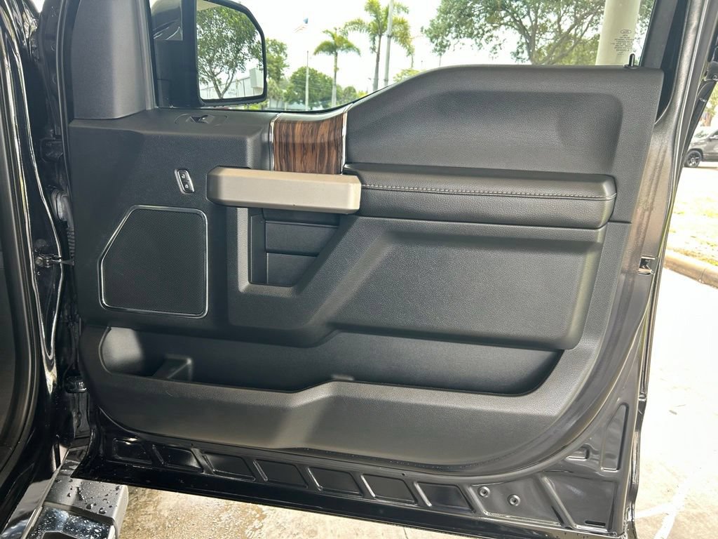 Used 2020 Ford F150 Lariat w/ Equipment Group 502A Luxury AWD/4WD image 31