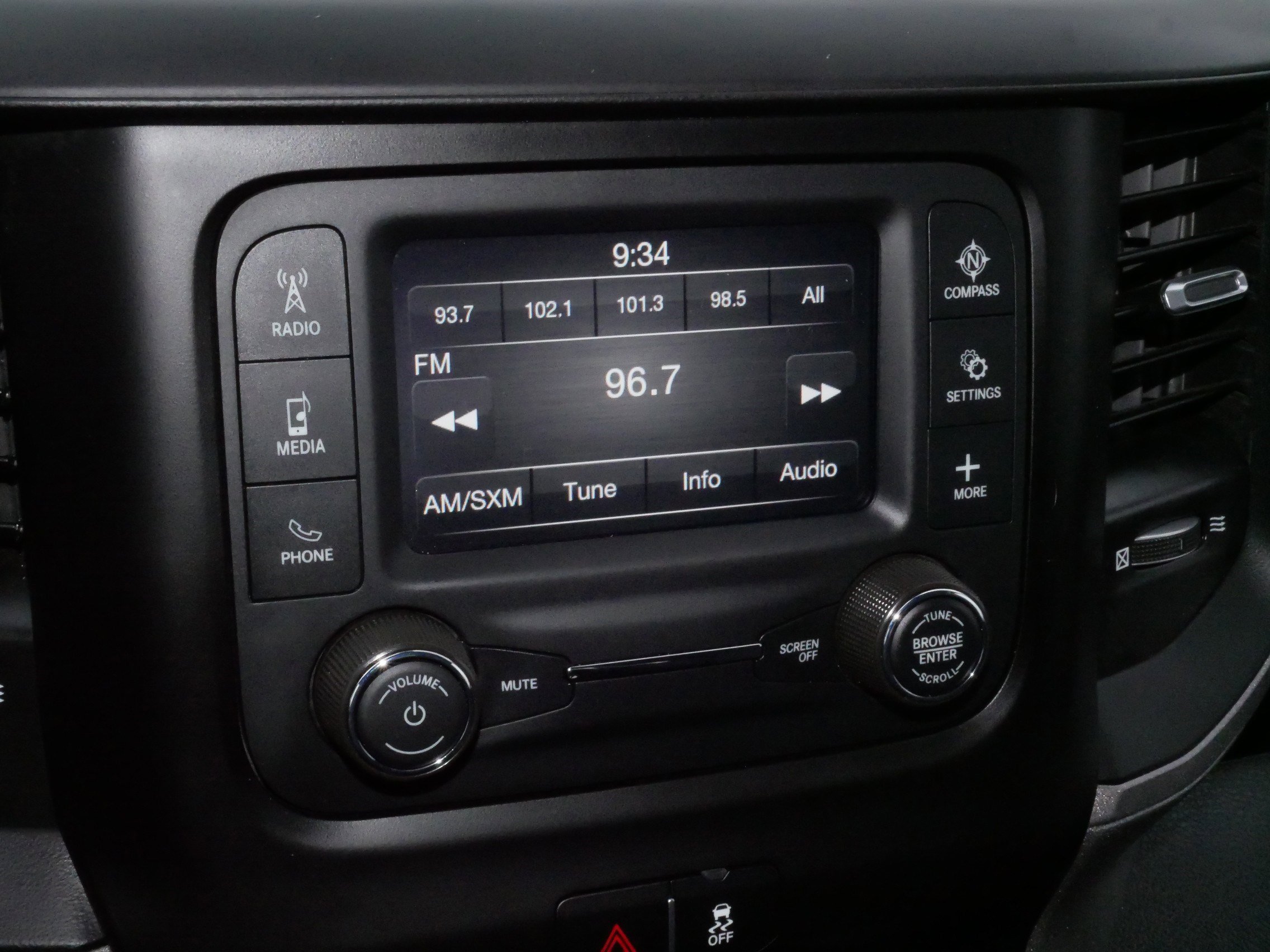 Used 2024 RAM 3500 Tradesman w/ Chrome Appearance Group image 22