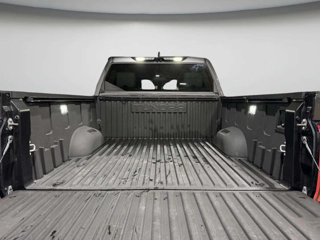 Used 2024 Toyota Tundra Limited AWD/4WD image 31