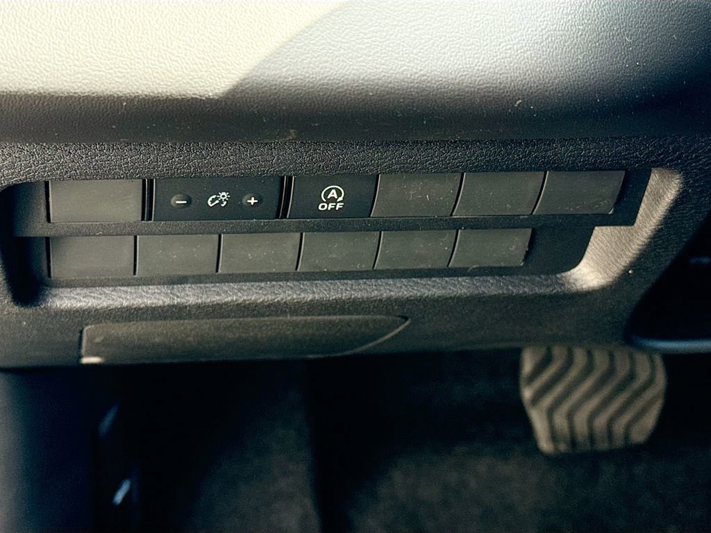New 2026 Mitsubishi Outlander LE FWD image 10