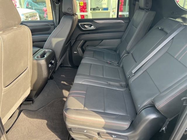 Used 2024 Chevrolet Suburban RST w/ Luxury Package image 26