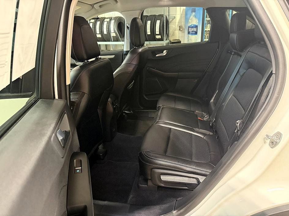 Used 2022 Ford Escape SEL image 20