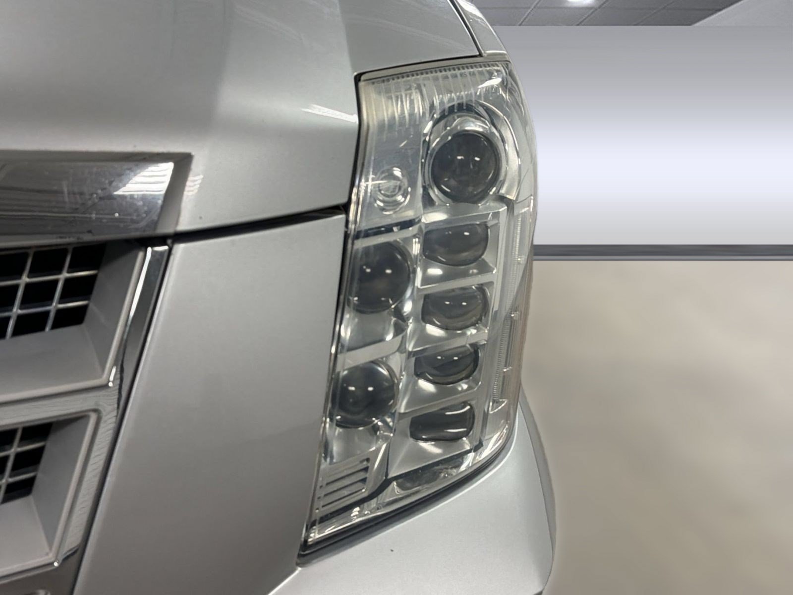Used 2013 Cadillac Escalade Platinum AWD/4WD image 10