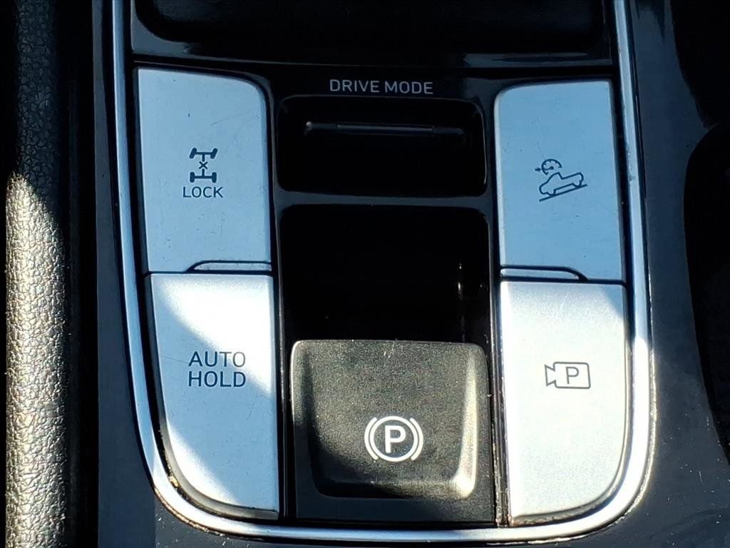 Used 2022 Hyundai Santa Cruz SEL Premium w/ Cargo Package image 18