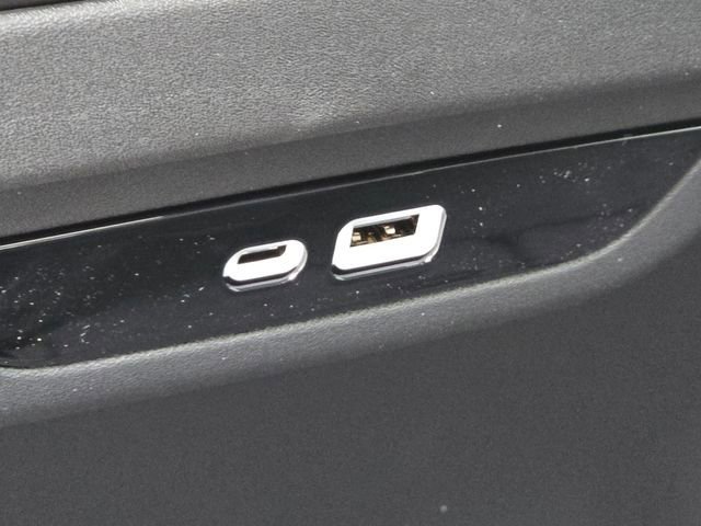 New 2027 Chrysler Pacifica Select FWD image 33